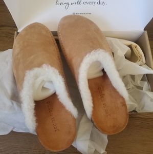 Jenni Kayne Shearling Lined Moc Clog in Natural